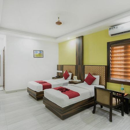 Hotel Kochi Crown Buitenkant foto