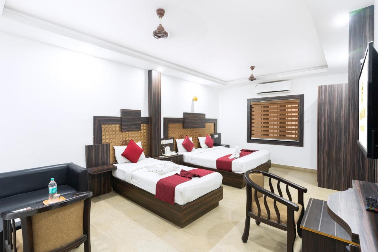Hotel Kochi Crown Buitenkant foto