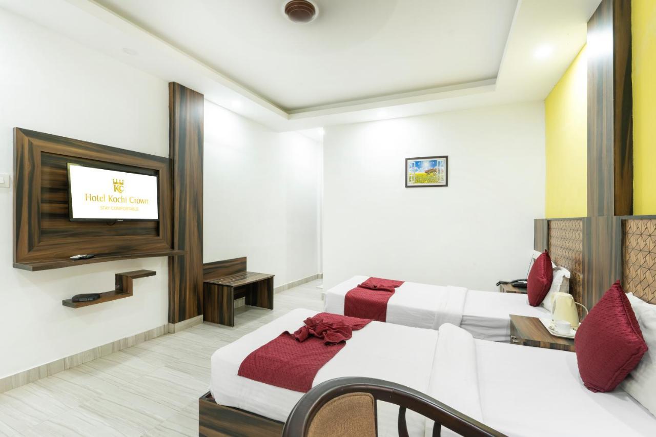Hotel Kochi Crown Buitenkant foto