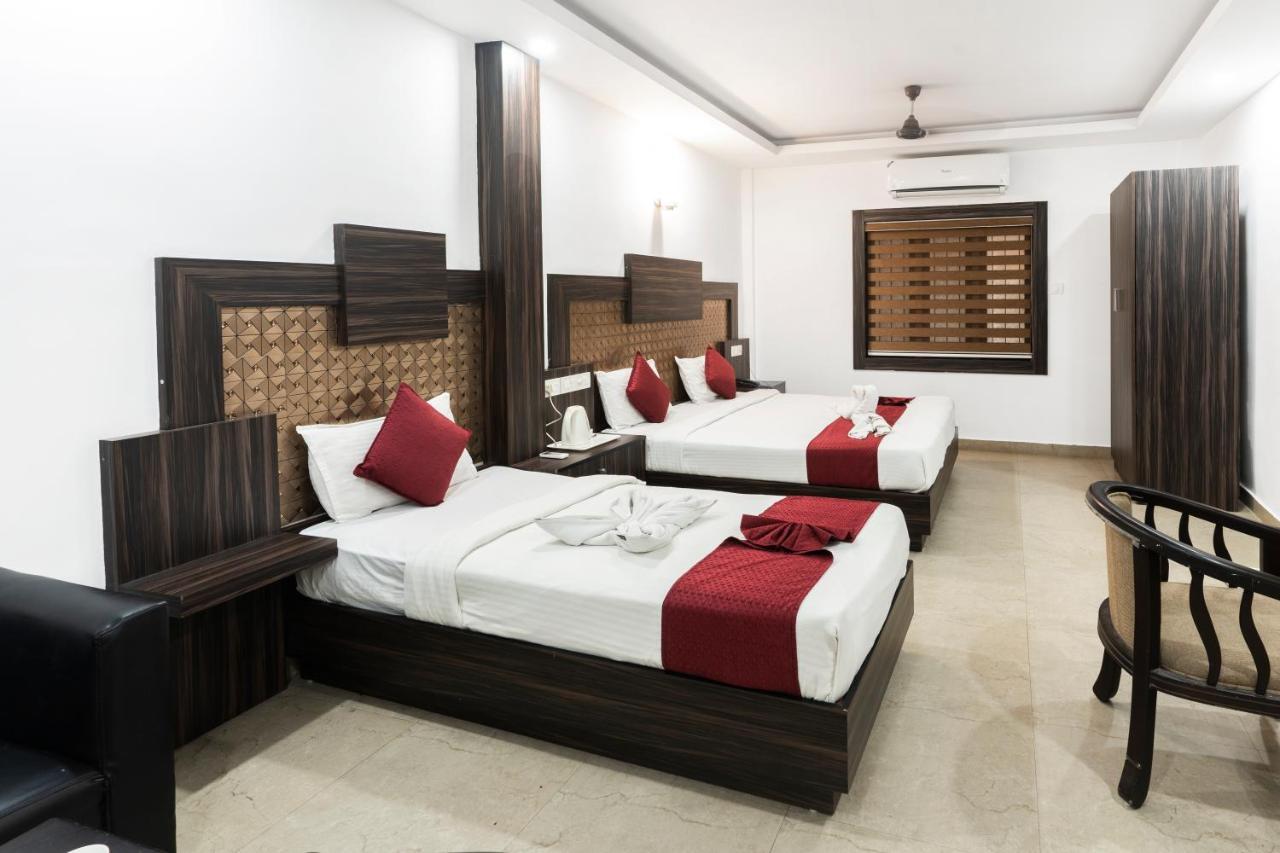 Hotel Kochi Crown Buitenkant foto