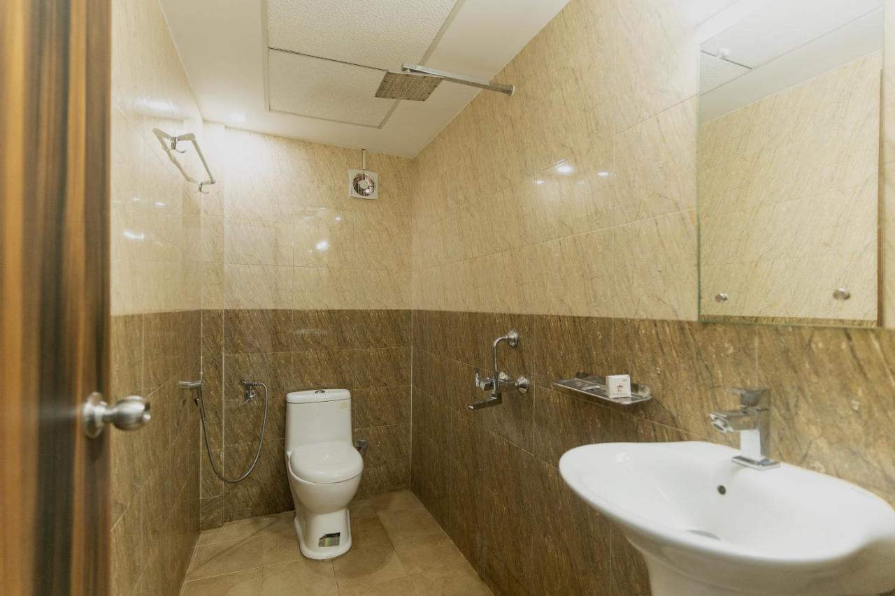 Hotel Kochi Crown Buitenkant foto