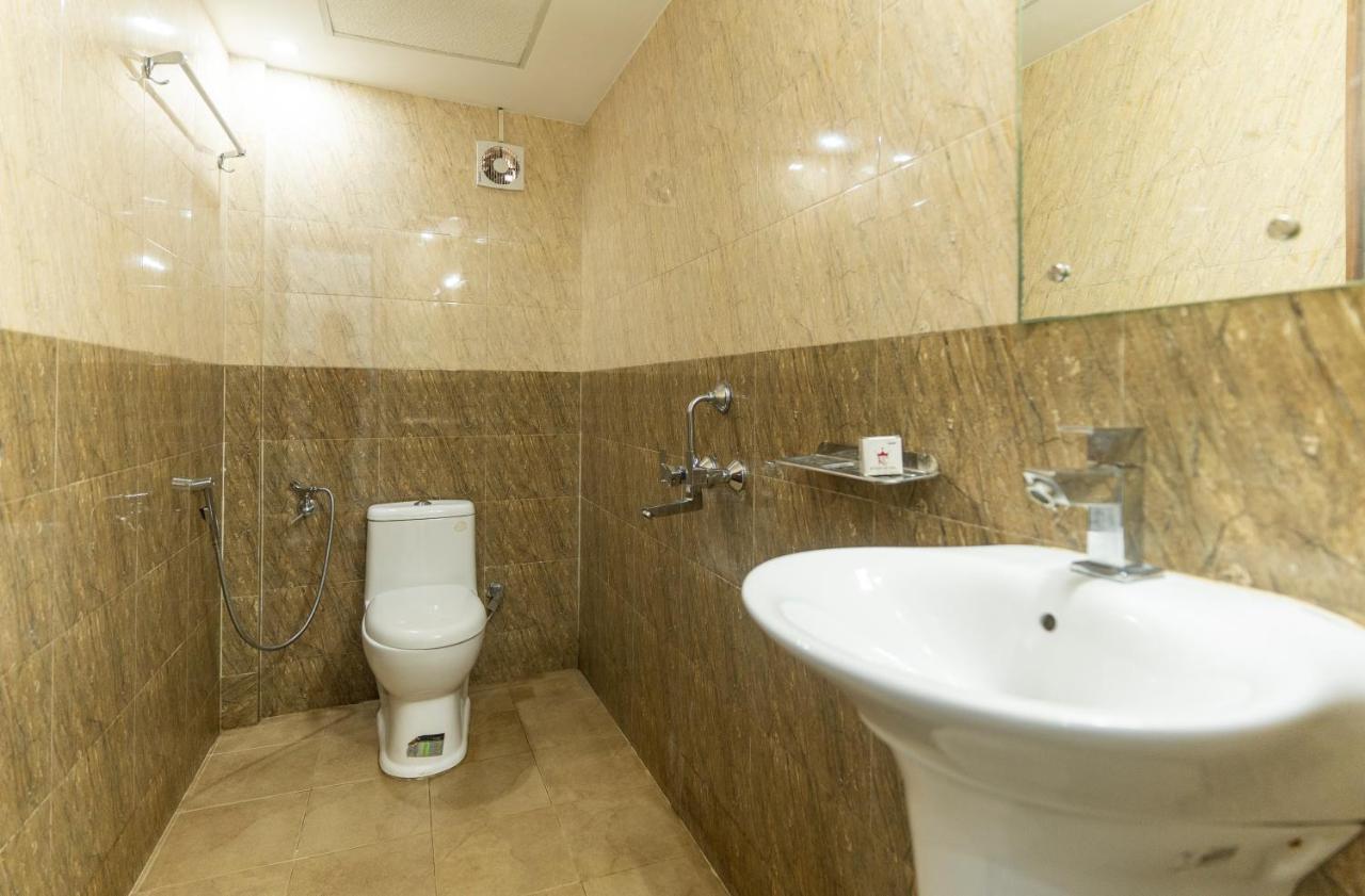 Hotel Kochi Crown Buitenkant foto