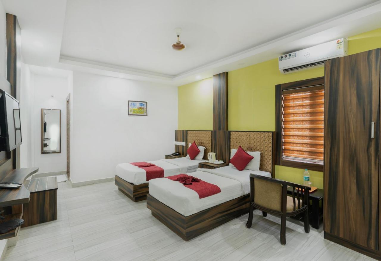 Hotel Kochi Crown Buitenkant foto