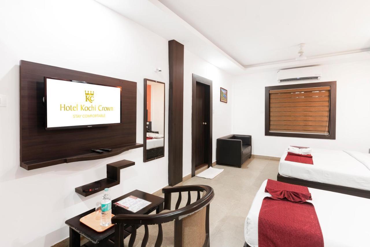 Hotel Kochi Crown Buitenkant foto