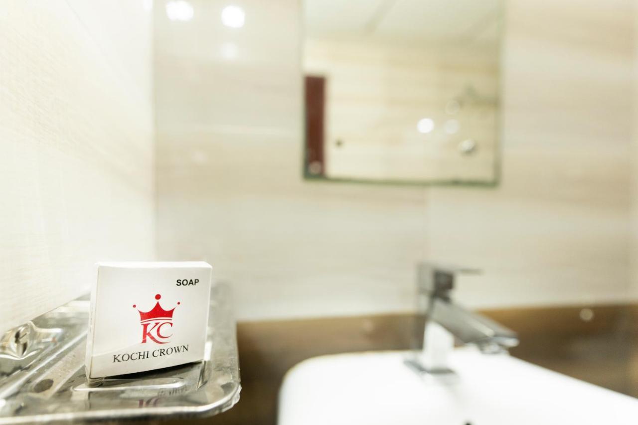 Hotel Kochi Crown Buitenkant foto