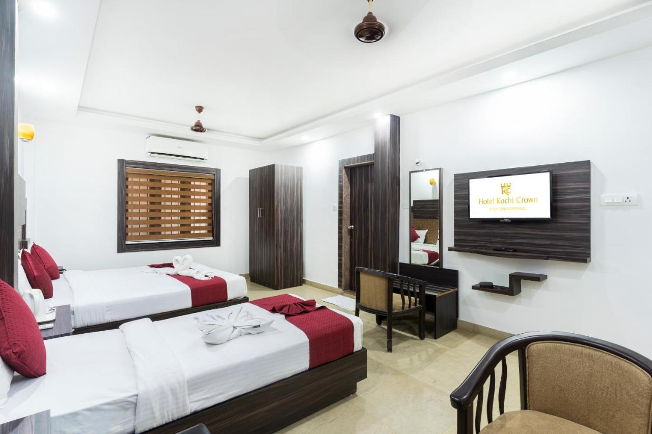Hotel Kochi Crown Buitenkant foto