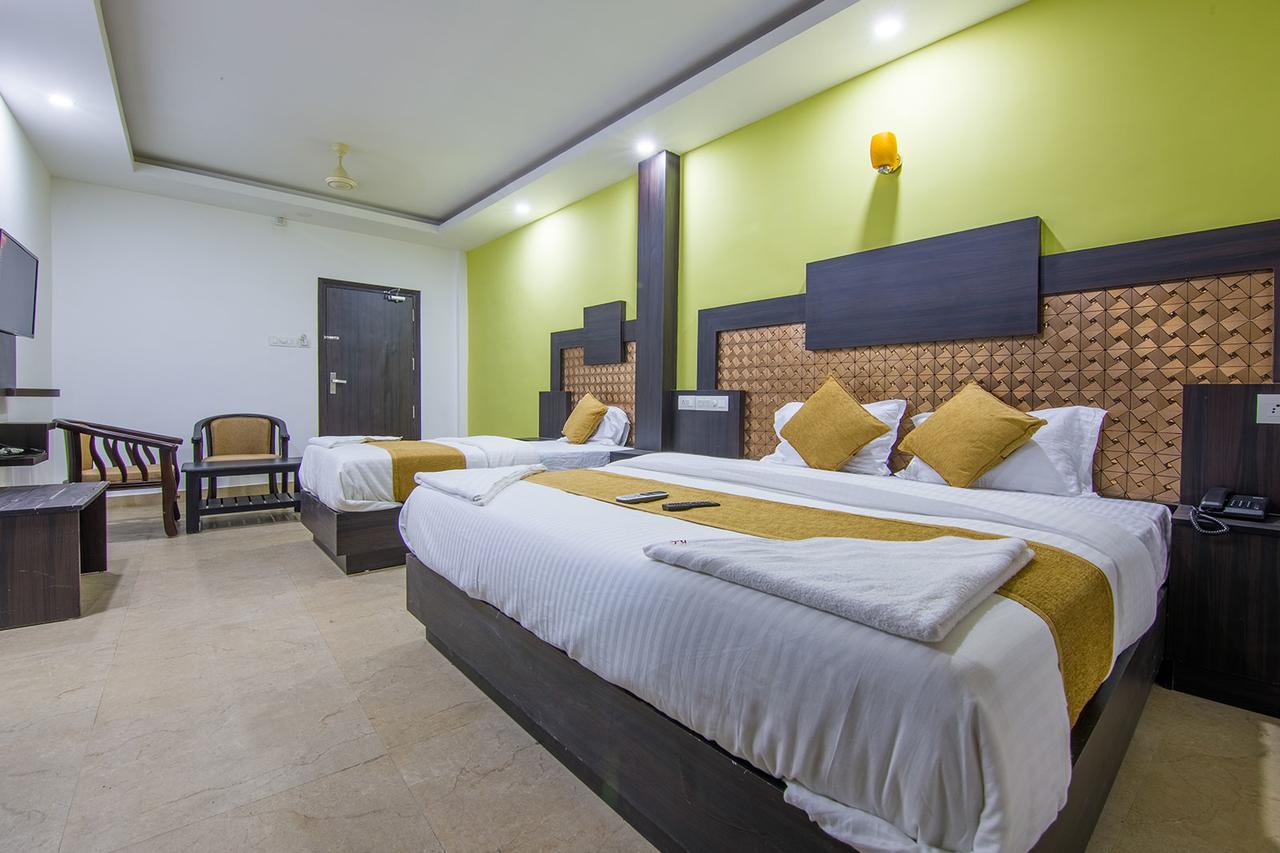 Hotel Kochi Crown Buitenkant foto