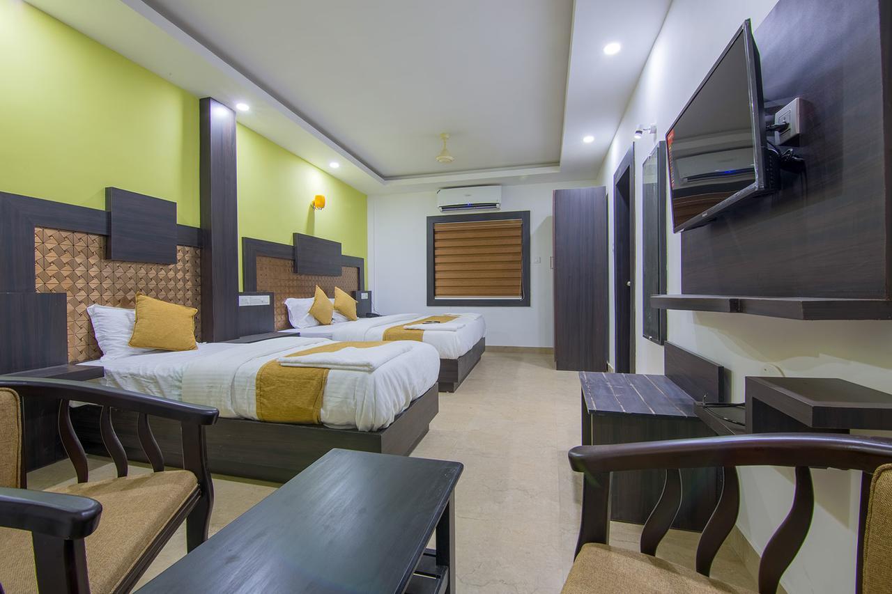 Hotel Kochi Crown Buitenkant foto